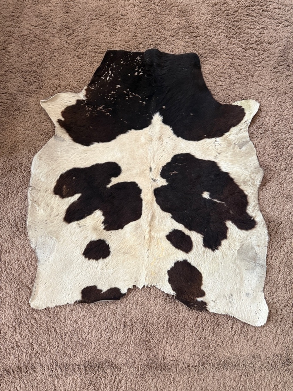Black and White Cowhide Rug - Genuine Cowhide 39x32 inches